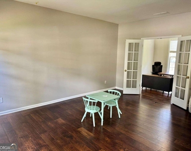 230 Albrighton Court - Photo Thumbnail 9