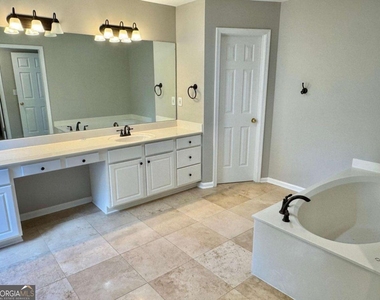 230 Albrighton Court - Photo Thumbnail 16