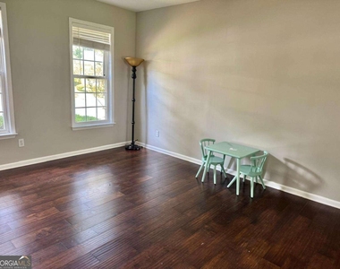 230 Albrighton Court - Photo Thumbnail 8