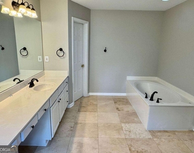 230 Albrighton Court - Photo Thumbnail 18
