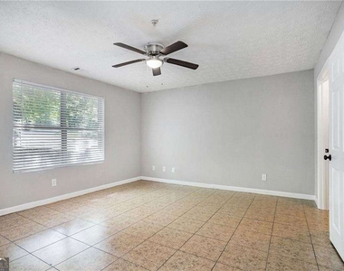 2102 Par Three Way - Photo Thumbnail 11
