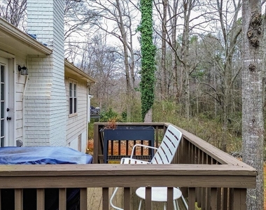 325 Brookstone Drive - Photo Thumbnail 20
