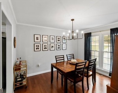 325 Brookstone Drive - Photo Thumbnail 7
