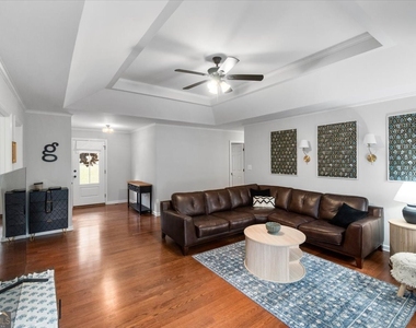325 Brookstone Drive - Photo Thumbnail 6