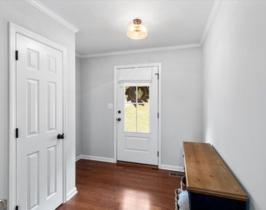325 Brookstone Drive - Photo Thumbnail 2