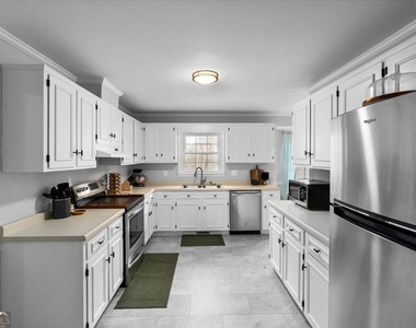 325 Brookstone Drive - Photo Thumbnail 10