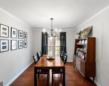 325 Brookstone Drive - Photo Thumbnail 8