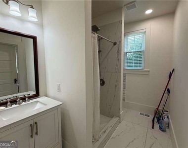 5058 Austell Powder Road - Photo Thumbnail 8