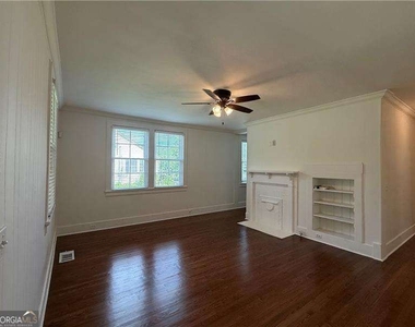 5058 Austell Powder Road - Photo Thumbnail 3