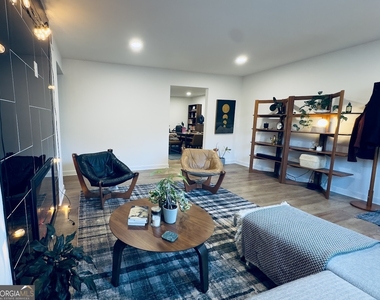 275 Winding River Road - Photo Thumbnail 3