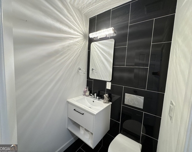 275 Winding River Road - Photo Thumbnail 17