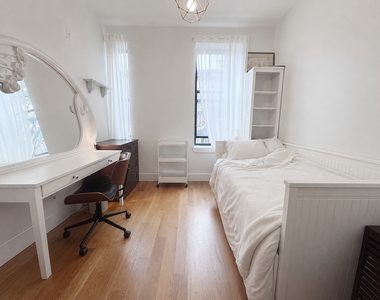 306 Linden Street - Photo Thumbnail 5