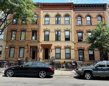 306 Linden Street - Photo Thumbnail 13