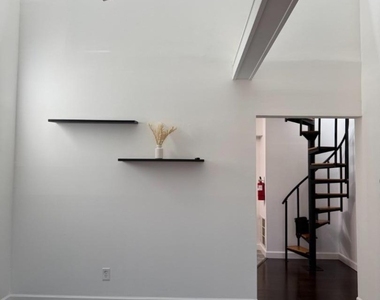 3015 Revere Ct - Photo Thumbnail 4