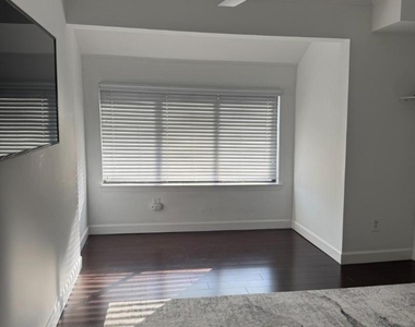 3015 Revere Ct - Photo Thumbnail 5