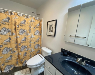 65 H Street - Photo Thumbnail 12