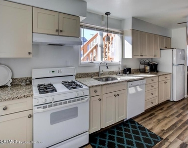 2210 Central Avenue - Photo Thumbnail 4