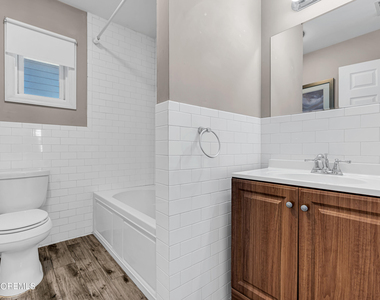 10 Pershing Avenue - Photo Thumbnail 9
