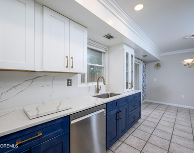 7 Heritage Terrace - Photo Thumbnail 15