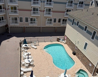 21 Blaine Avenue - Photo Thumbnail 1