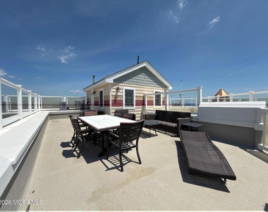 21 Blaine Avenue - Photo Thumbnail 2