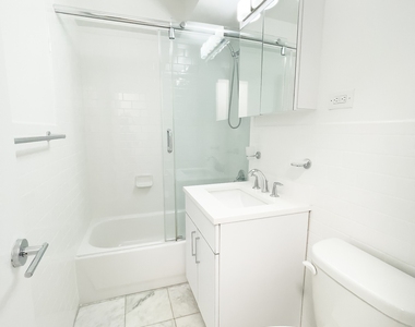 East 35 Street - Photo Thumbnail 4