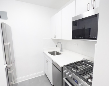 East 35 Street - Photo Thumbnail 2