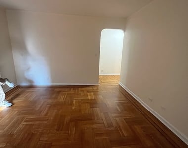 Jane St - Photo Thumbnail 1