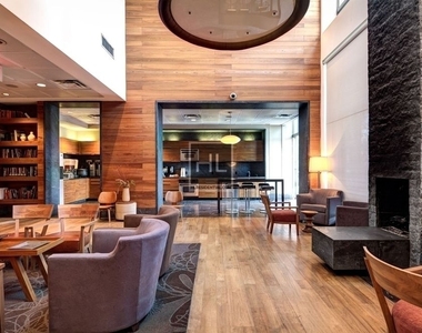 West 47th Street - Photo Thumbnail 2