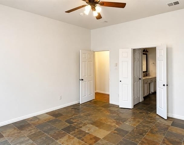 836 Mullrany Drive - Photo Thumbnail 4