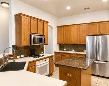 836 Mullrany Drive - Photo Thumbnail 7