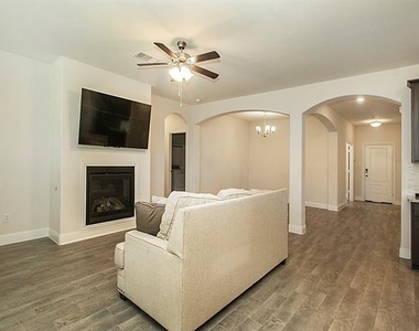 3016 Cerro Ranch Road - Photo Thumbnail 10
