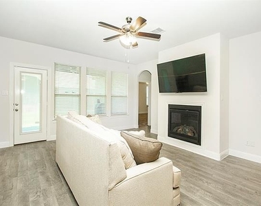 3016 Cerro Ranch Road - Photo Thumbnail 8
