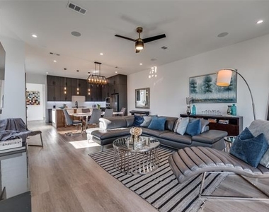 2308 Douglas Avenue - Photo Thumbnail 5