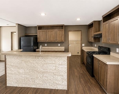 209 Lewald Lane - Photo Thumbnail 4