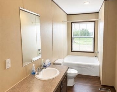 209 Lewald Lane - Photo Thumbnail 6
