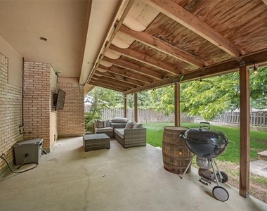 5700 Wessex Avenue - Photo Thumbnail 18