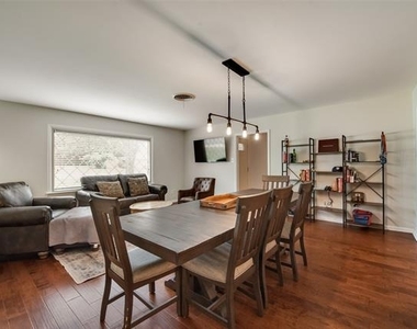 5700 Wessex Avenue - Photo Thumbnail 10