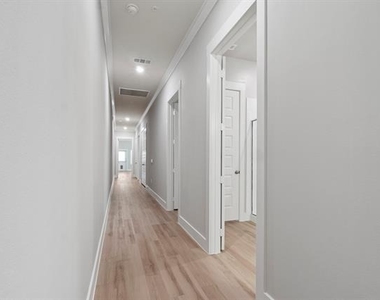 8401 Casita - Photo Thumbnail 6