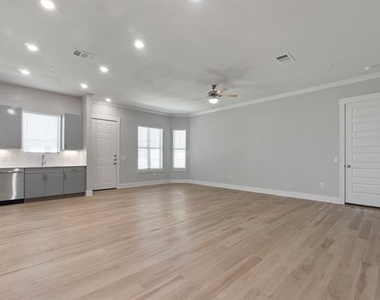 8401 Casita - Photo Thumbnail 5