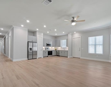 8401 Casita - Photo Thumbnail 3