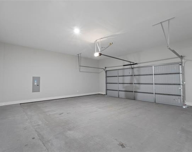 8509 Bliss Avenue - Photo Thumbnail 4