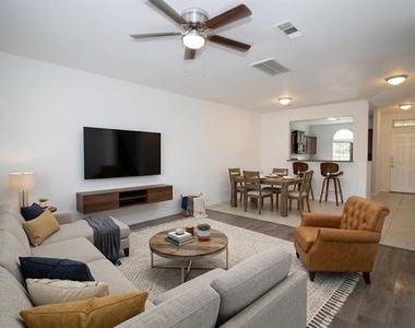 223 Magnolia Drive - Photo Thumbnail 5
