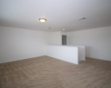 223 Magnolia Drive - Photo Thumbnail 12