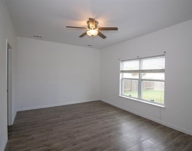 223 Magnolia Drive - Photo Thumbnail 7