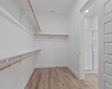 3912 Daxton Drive - Photo Thumbnail 15