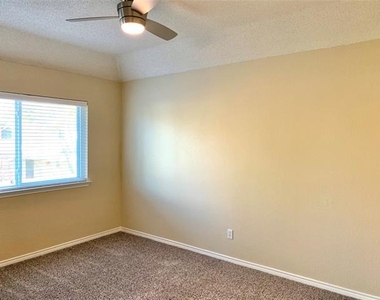 1410 Indian Lake Trail - Photo Thumbnail 13