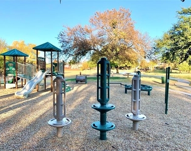 1410 Indian Lake Trail - Photo Thumbnail 20
