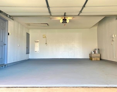 1410 Indian Lake Trail - Photo Thumbnail 17