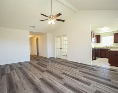 1325 Englemann Drive - Photo Thumbnail 4